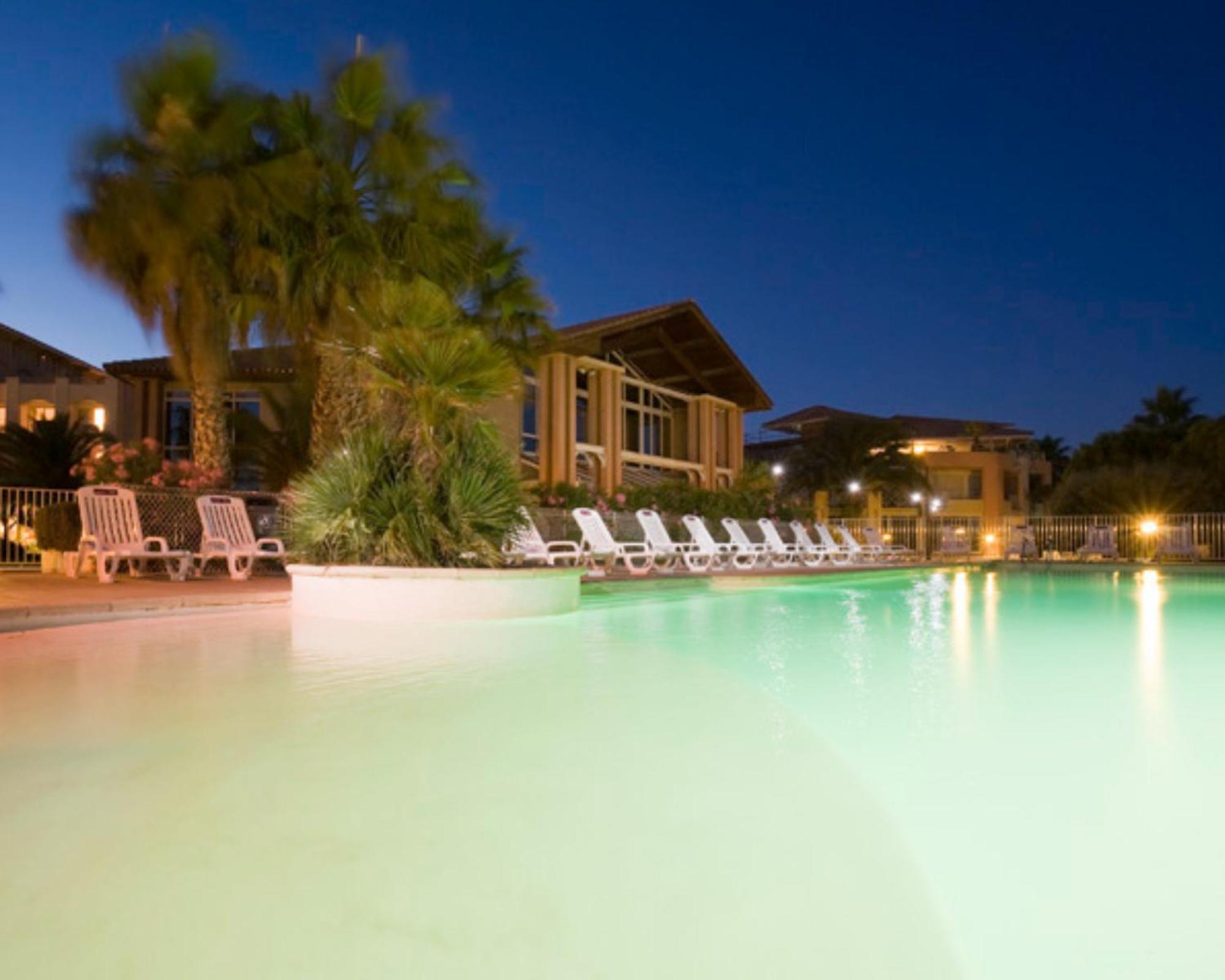 Mercure Thalasso & Spa Port Fréjus Exterior photo