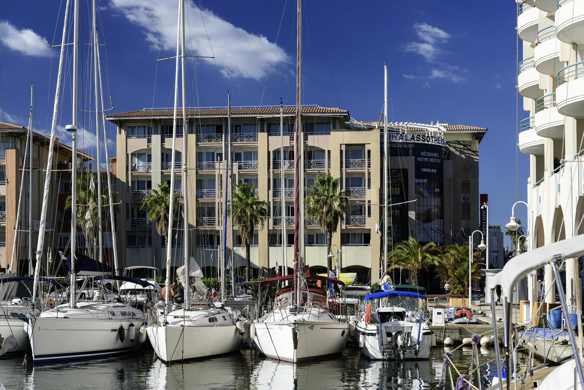 Mercure Thalasso & Spa Port Fréjus Exterior photo