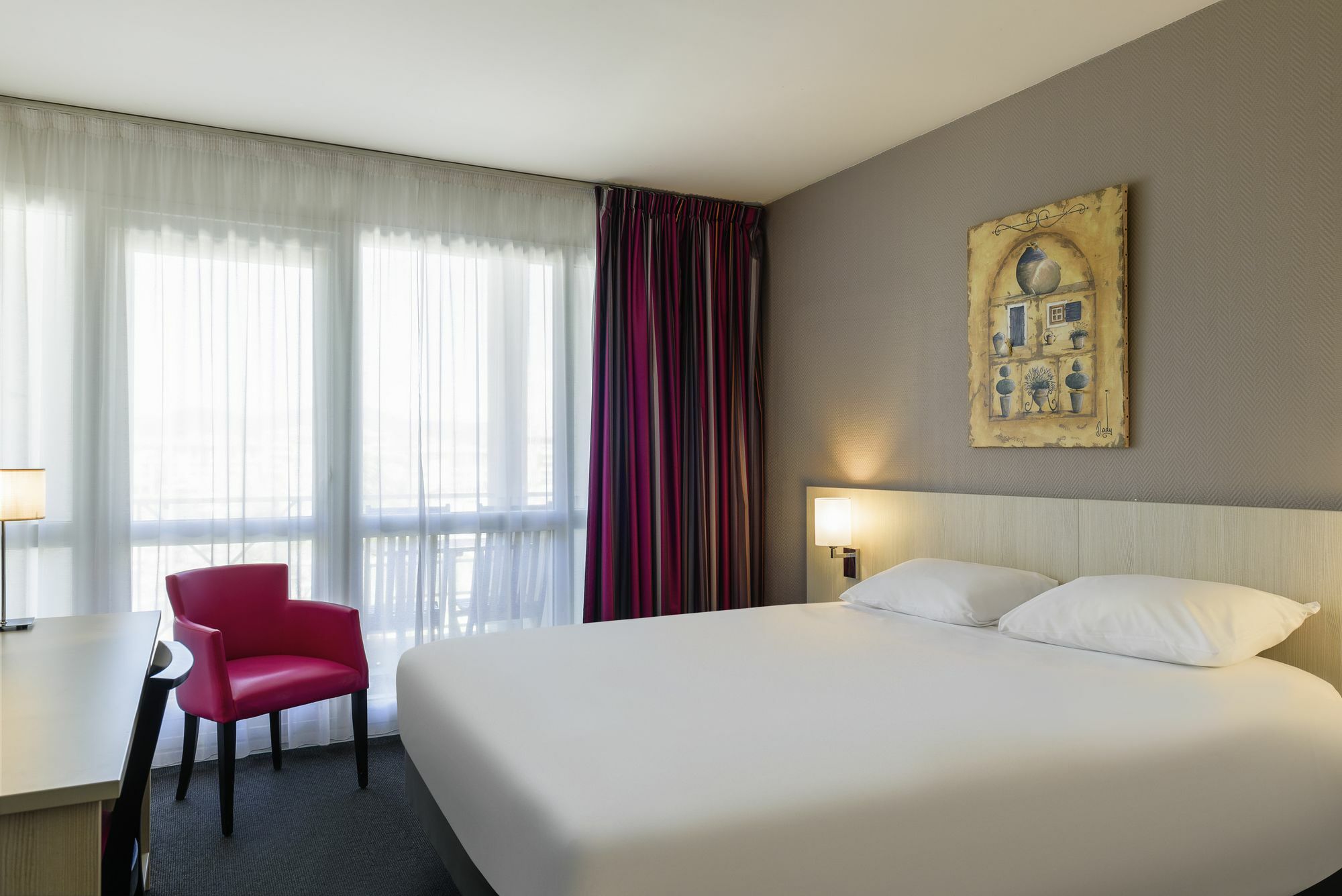Mercure Thalasso & Spa Port Fréjus Exterior photo