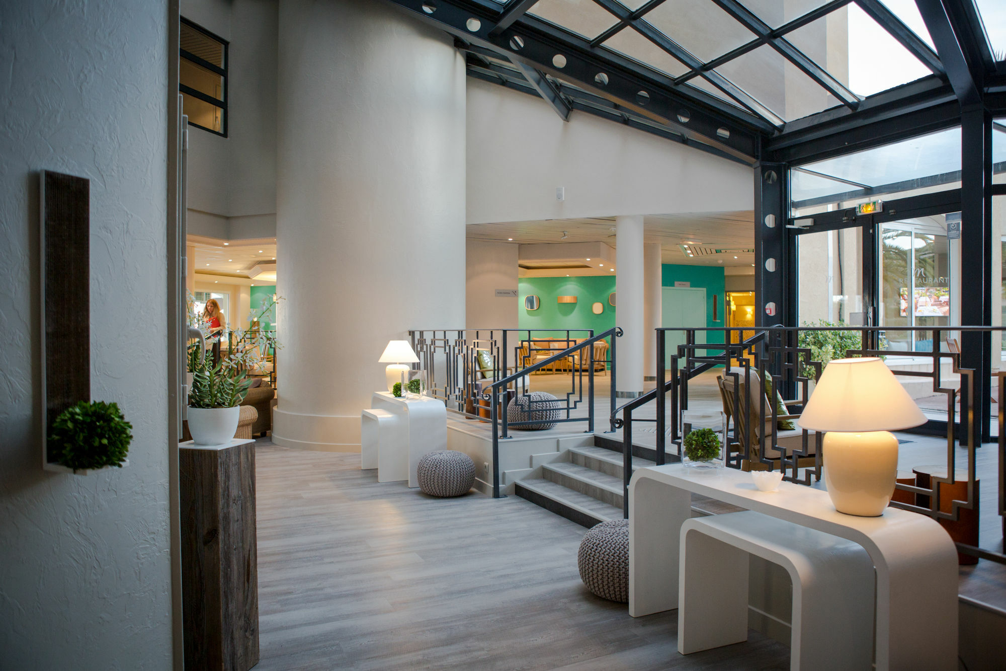 Mercure Thalasso & Spa Port Fréjus Exterior photo