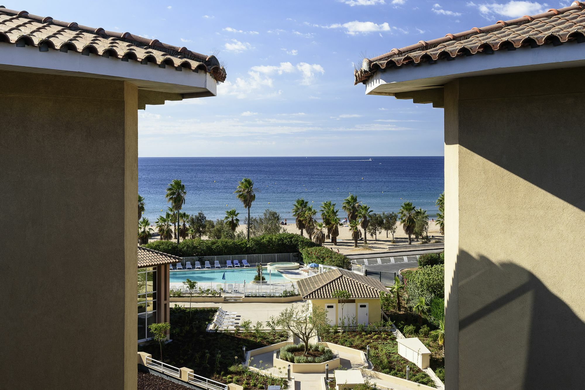 Mercure Thalasso & Spa Port Fréjus Exterior photo