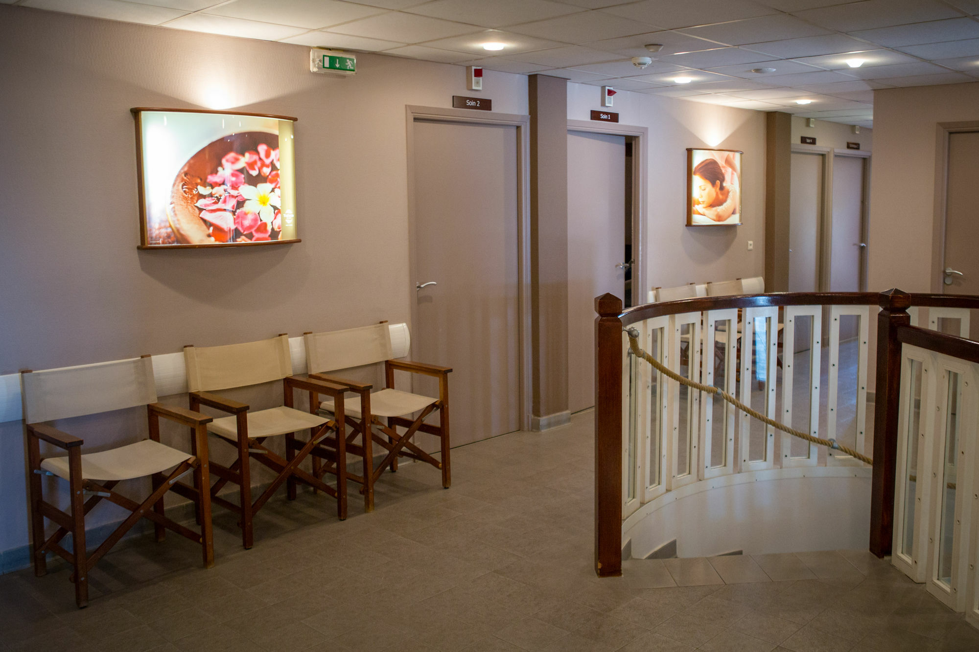 Mercure Thalasso & Spa Port Fréjus Exterior photo